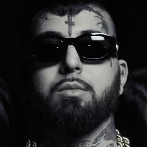 دانلود آهنگ ویناک به نام کم نمیاد